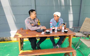 Anggota Polsek Ciampea Polres Bogor Laksanakan Kegiatan Pengaturan Lalu Lintas Tekan Angka Kecelakaan Dan Keamanan Pengguna Jalan Raya