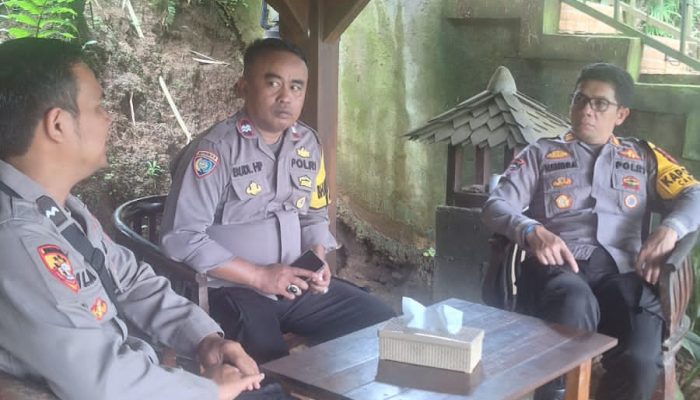 Polsek Caringin Pantau Tempat Wisata Dalam Rangka Ops Lilin 2024