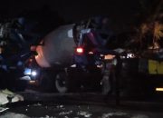 TPK Desa Pasir Jaya, Geber Penyelesaian Betonisasi Jalan Hingga Malam Hari