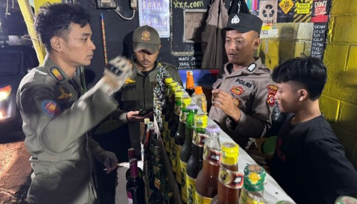 Kegiatan Apel dan Patrol Rutin Gabungan di Wilayah Polsek Cijeruk Makin Ditingkatkan