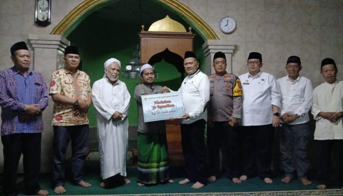 Tarling Kadis Koperasi dan UKM di Masjid Nurul Huda Cigombong